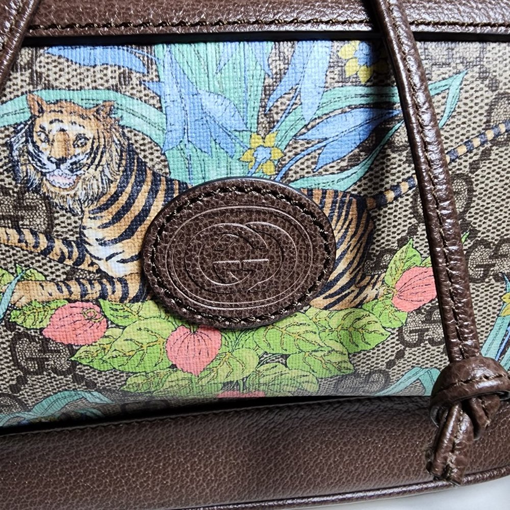 Backpack - Picture 16 of 16